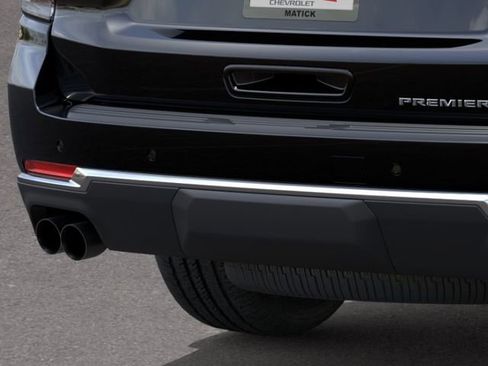 New 2025 Chevrolet Suburban Premier AWD/4WD image 14