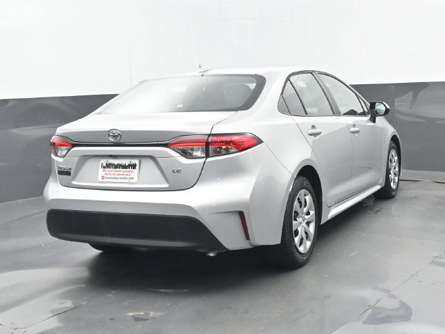 Used 2023 Toyota Corolla LE FWD image 21