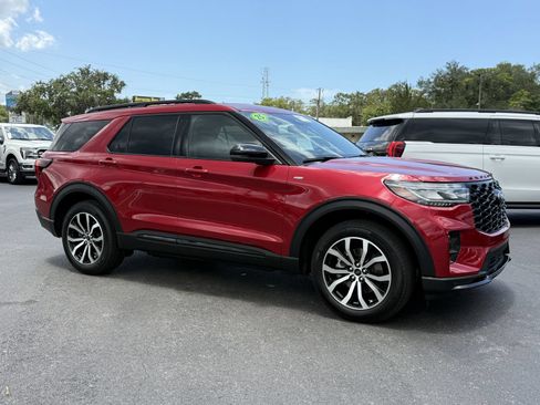 Certified 2025 Ford Explorer ST-Line w/ Premium Package RWD image 2
