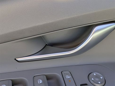 Used 2024 Hyundai Elantra SEL image 12