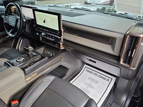 Used 2024 GMC Hummer EV 3X image 31