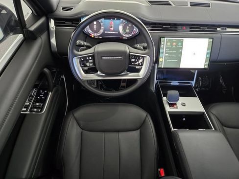 Used 2025 Land Rover Range Rover SE AWD/4WD image 12