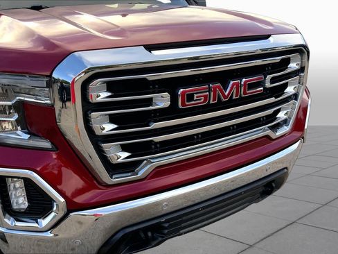 Used 2020 GMC Sierra 1500 SLT RWD image 29