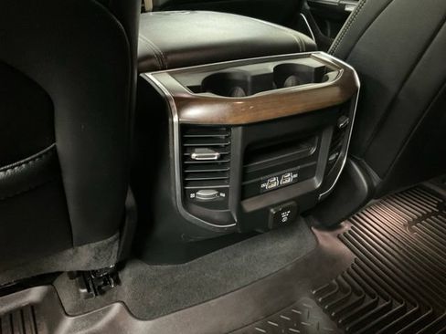 Used 2022 RAM 1500 Laramie AWD/4WD image 15