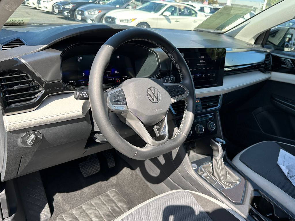 Used 2025 Volkswagen Taos S FWD image 18