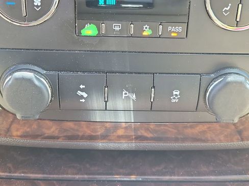 Used 2012 GMC Yukon Denali AWD/4WD image 34