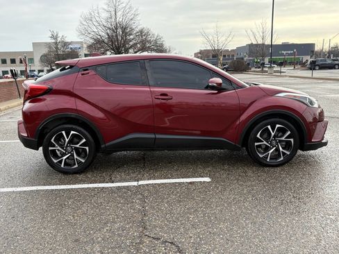 Used 2019 Toyota C-HR XLE image 10