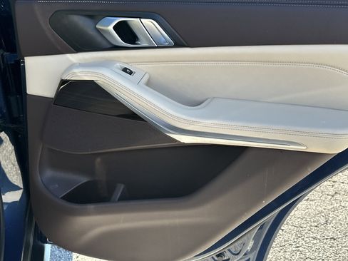 Used 2019 BMW X5 xDrive40i w/ Premium Package 2 image 17