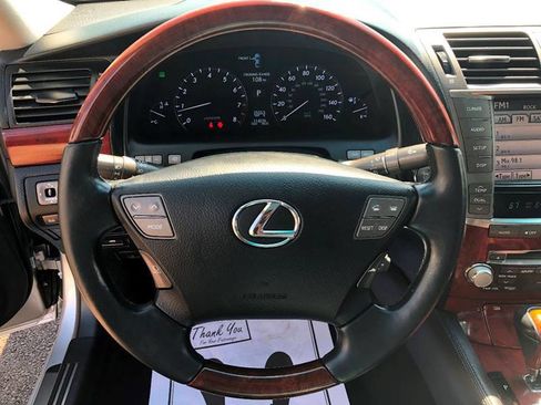 Used 2011 Lexus LS 460 AWD w/ Luxury Value Edition image 17