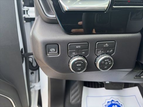 New 2026 GMC Sierra 1500 Elevation image 19