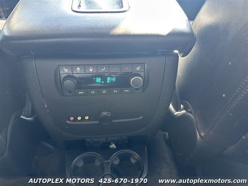 Used 2011 GMC Yukon Denali image 15