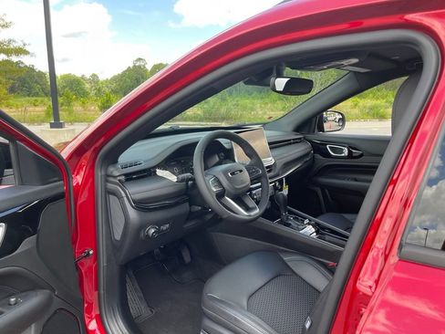 New 2026 Jeep Compass Latitude AWD/4WD image 34