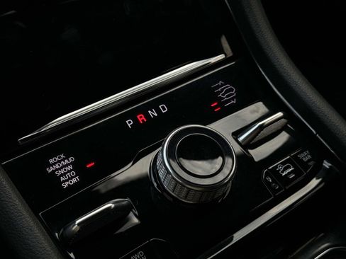 Used 2022 Jeep Grand Cherokee Trailhawk w/ Advanced Protech Group II AWD/4WD image 26