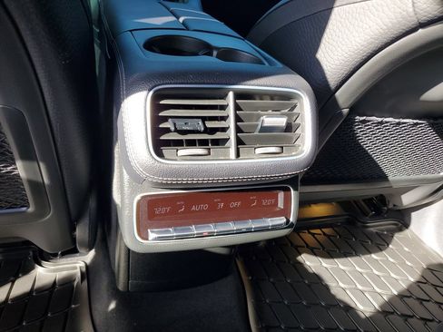 Used 2025 Mercedes-Benz GLS 450 4MATIC image 16