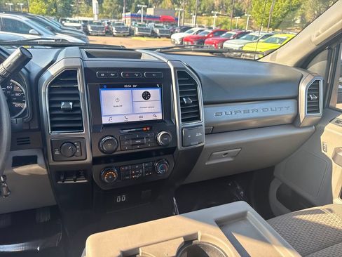 Used 2019 Ford F350 XLT w/ XLT Premium Package AWD/4WD image 32