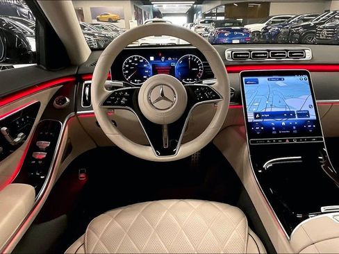 Certified 2025 Mercedes-Benz S 580e 4MATIC Sedan image 5