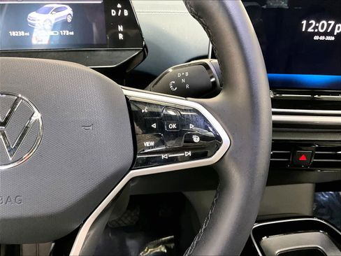 Used 2024 Volkswagen ID.4 Pro S image 22