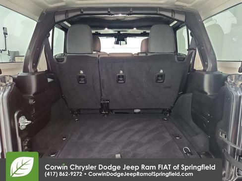 Certified 2025 Jeep Wrangler Unlimited Rubicon AWD/4WD image 29