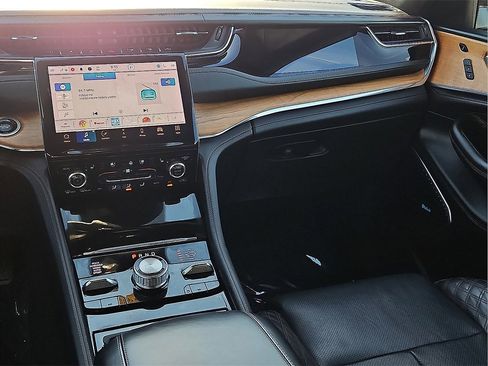 Used 2023 Jeep Grand Cherokee L Summit image 19