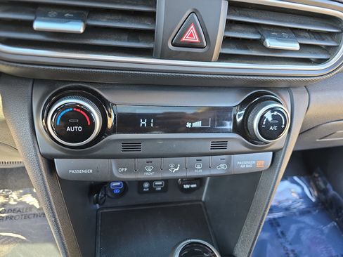 Used 2019 Hyundai Kona Limited image 24