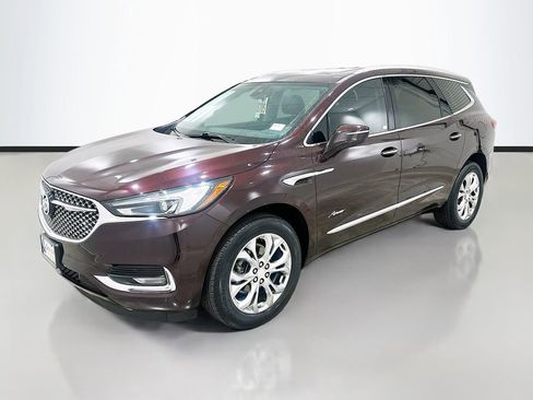 Used 2021 Buick Enclave Avenir w/ Avenir Technology Package FWD image 3