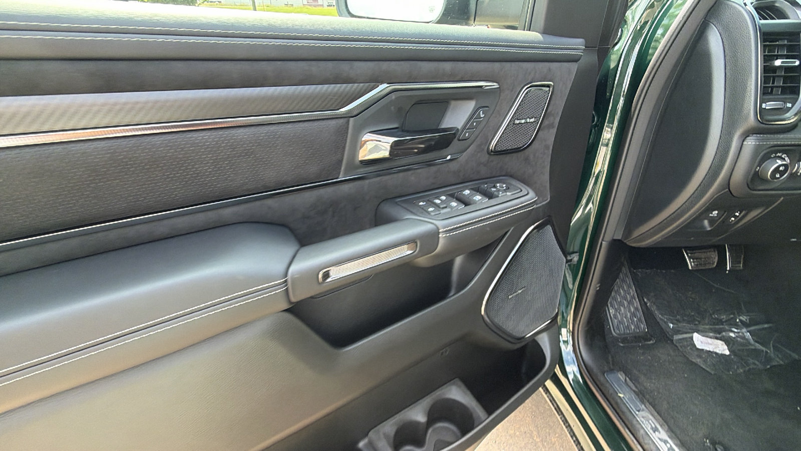 New 2026 RAM 1500 RHO w/ RHO Level 1 Equipment Group AWD/4WD image 16