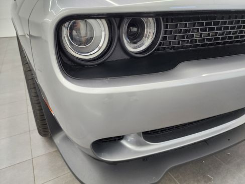 Used 2017 Dodge Challenger SRT Hellcat RWD image 23