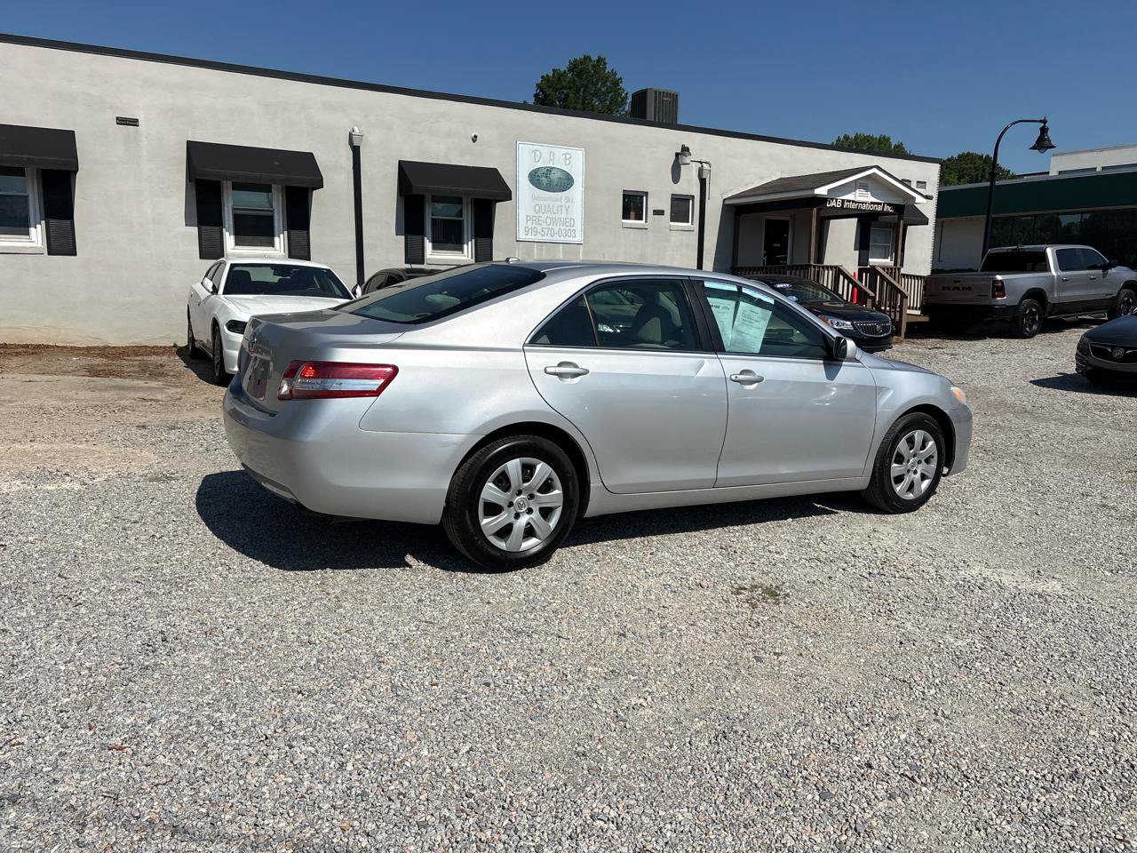 Used 2010 Toyota Camry FWD image 8