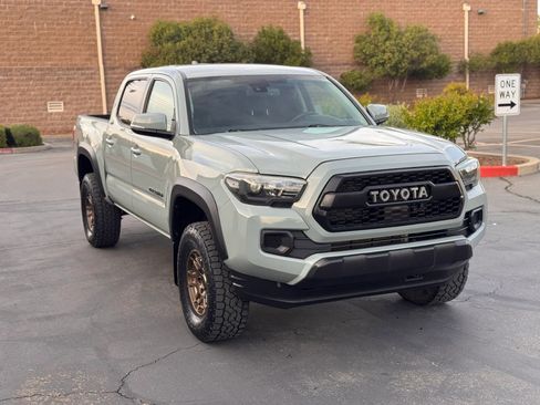 Used 2022 Toyota Tacoma SR5 w/ Trail Edition AWD/4WD image 8
