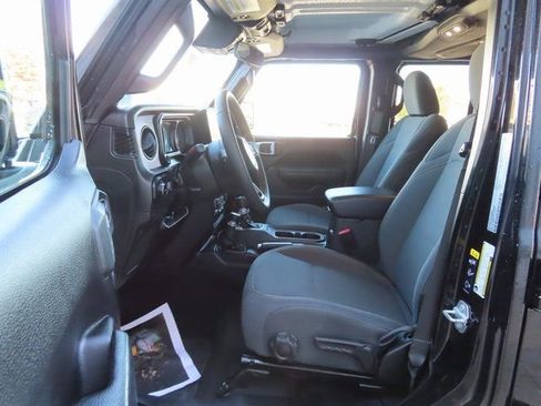 Used 2024 Jeep Wrangler Sport S image 16