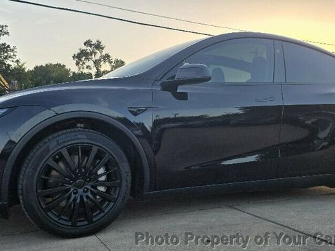 Used 2026 Tesla Model Y Long Range RWD image 25