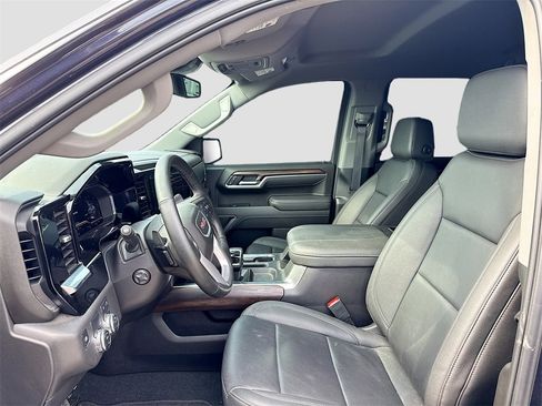 Used 2025 GMC Sierra 1500 SLT image 11