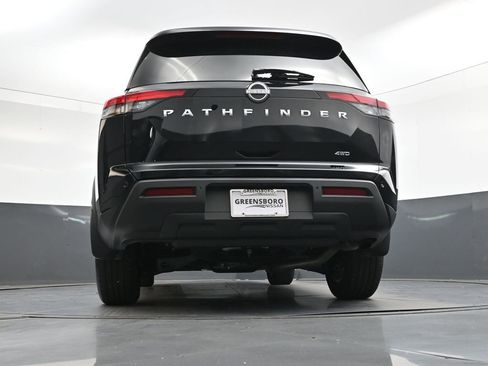 Used 2025 Nissan Pathfinder SV AWD/4WD image 46