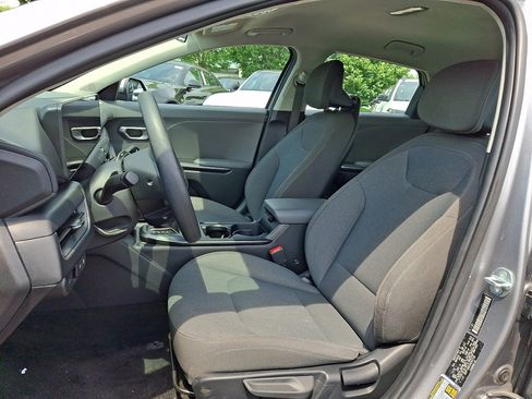 Used 2025 Kia K4 FWD image 24