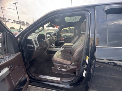 Used 2017 Ford F250 King Ranch w/ King Ranch Ultimate Package AWD/4WD image 5