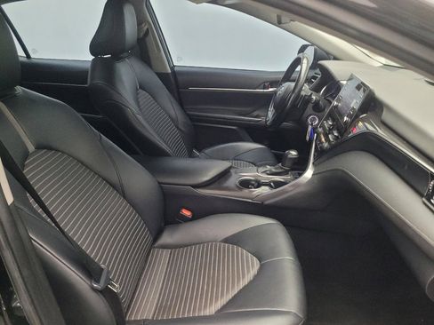 Used 2021 Toyota Camry SE FWD image 21