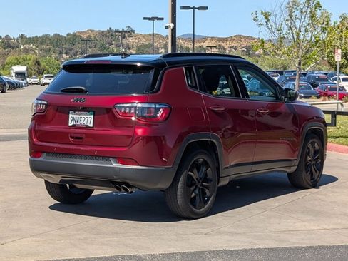 Used 2021 Jeep Compass Latitude w/ Sun and Sound Group FWD image 5