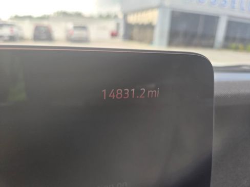Used 2025 Ford Expedition Active RWD image 13
