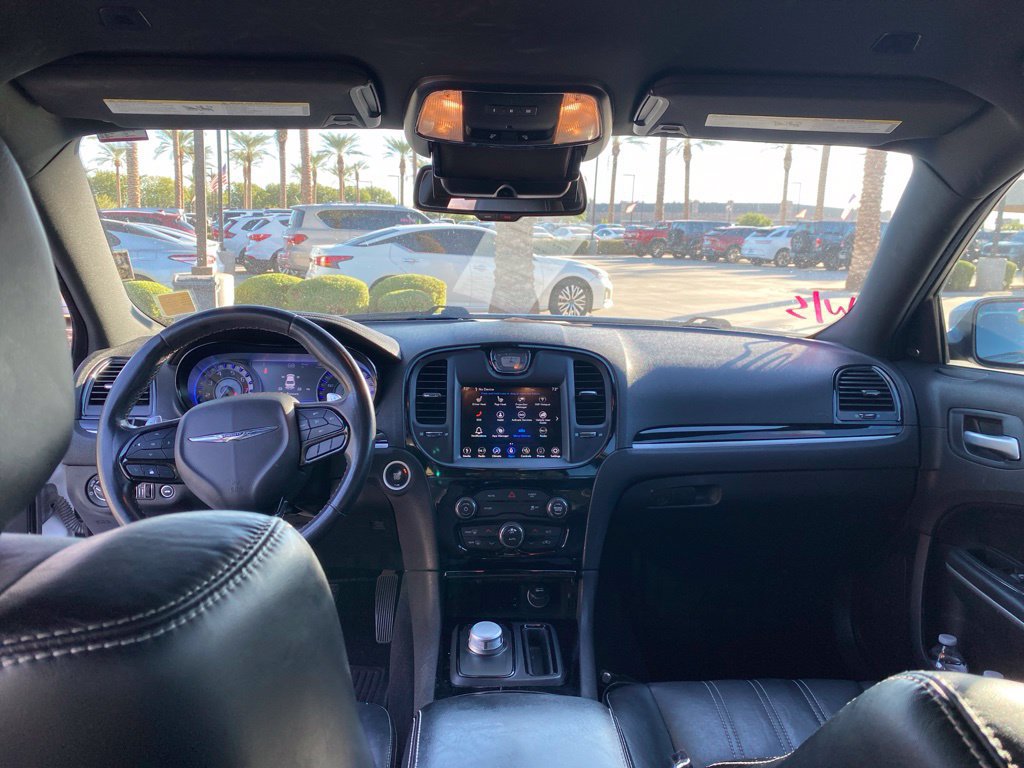Used 2019 Chrysler 300 S AWD/4WD image 9