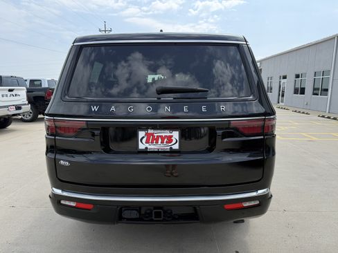 Used 2024 Jeep Wagoneer 4WD image 41