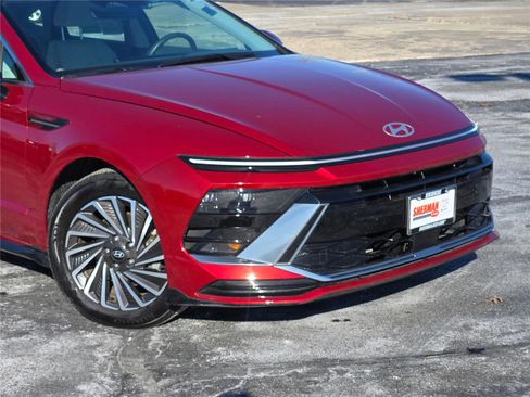 Used 2024 Hyundai Sonata SEL image 2