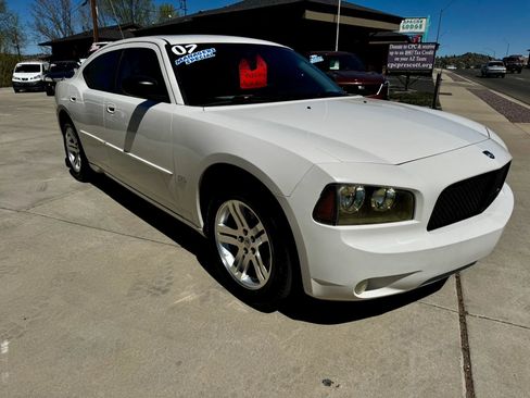 Used 2007 Dodge Charger SXT w/ Comfort Seating Group image 3