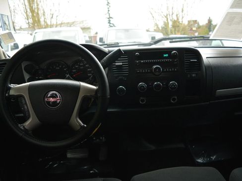 Used 2010 GMC Sierra 3500 SLE image 15