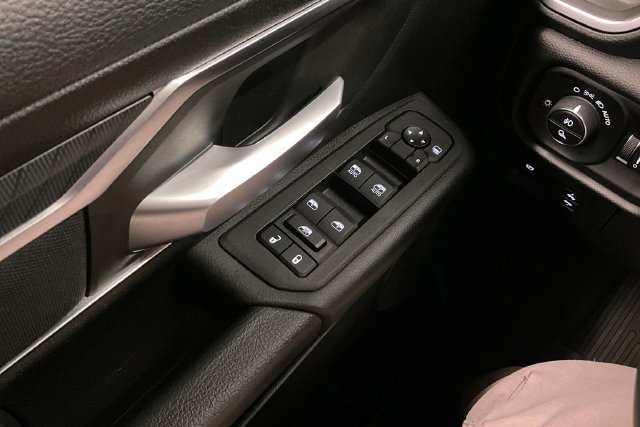 Used 2025 RAM 1500 Big Horn AWD/4WD image 40