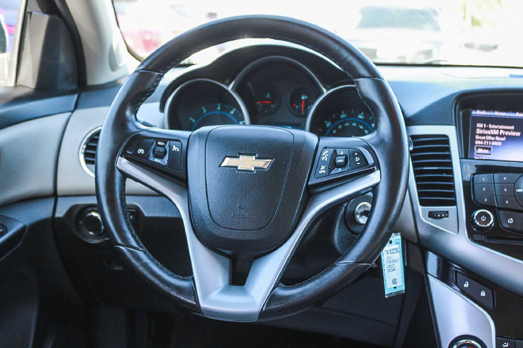 Used 2014 Chevrolet Cruze LT w/ Technology Package FWD image 15