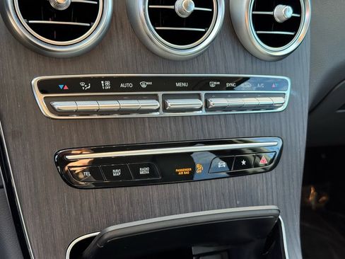 Certified 2022 Mercedes-Benz GLC 300 image 31