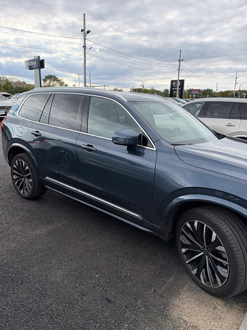 Used 2025 Volvo XC90 T8 Plus w/ Protection Package Premier AWD/4WD image 4