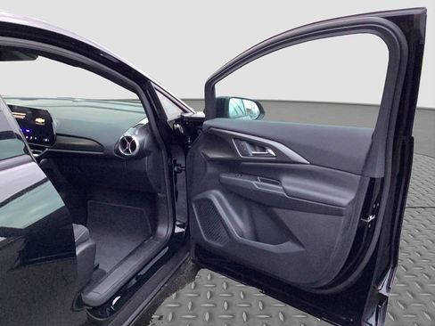 New 2026 Chevrolet Equinox EV LT image 18