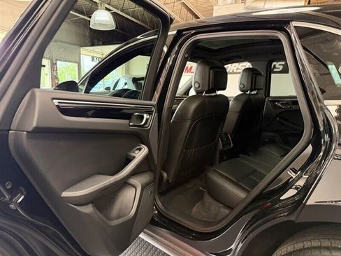 Used 2019 Porsche Macan S AWD/4WD image 38