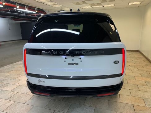 Used 2023 Land Rover Range Rover Long Wheelbase SE AWD/4WD image 7